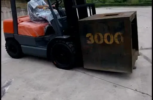 3-Tonnen-Dieselstapler mit Papierklammern (FD30T)